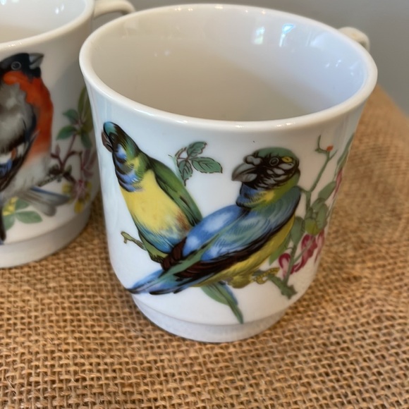Vintage white teacups /coffee cups bird pattern set of 4 - Picture 2 of 5